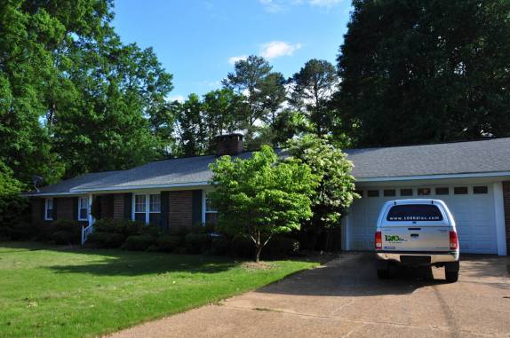 Fiona volta da revisão dos 80 mil km (casa do Andrew e da Jenn em Tuscaloosa, no Alabama - EUA)